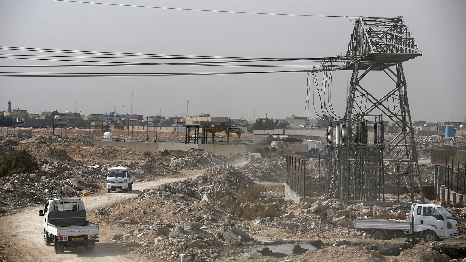 Στο «σκοτάδι» το Ιράκ: Μπλακάουτ λόγω των υψηλών θερμοκρασιών και της υπερκατανάλωσης ηλεκτρικού ρεύματος