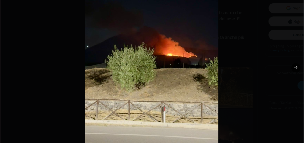 Ιταλία: Ενεργά τρία μέτωπα φωτιάς στο Εθνικό Πάρκο του Βεζούβιου