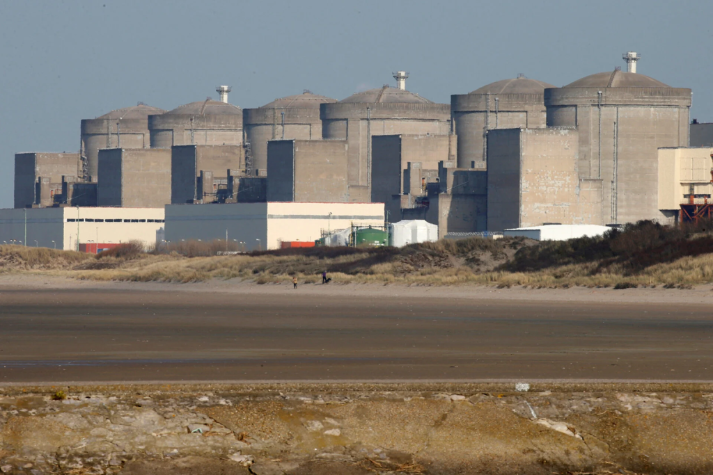 Γαλλία: Διεκόπη η λειτουργία μονάδων στον πυρηνικό σταθμό Γκραβελίν λόγω μεδουσών