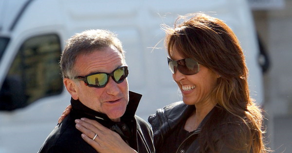 Πώς ο θάνατος του Ρόμπιν Γουίλιαμς στιγμάτισε τον κόσμο και άφησε μια παγκόσμια θλίψη