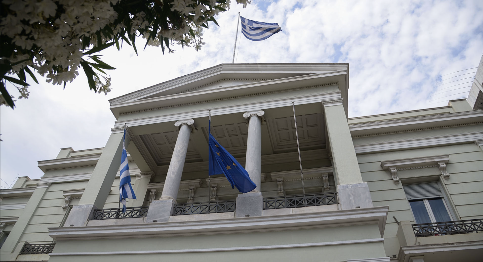 Πειθαρχική έρευνα για την πρεσβεία στο Λουξεμβούργο και την ανάρτηση που έκανε για τις διαδηλώσεις για την Γάζα