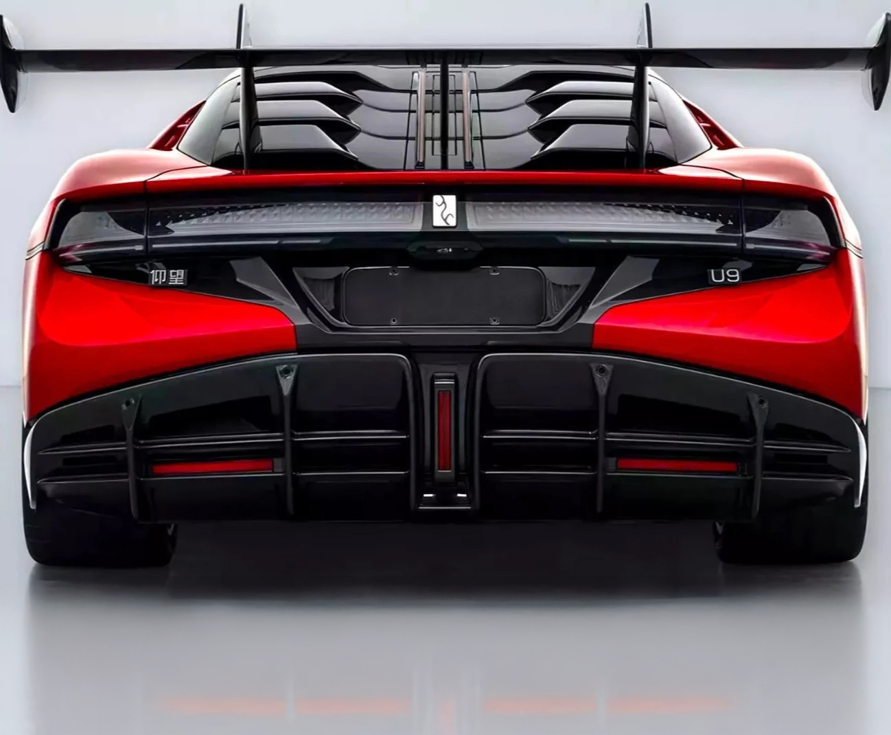 YangWang U9 Track Edition: Το πρώτο μοντέλο με 3.000+ ίππους