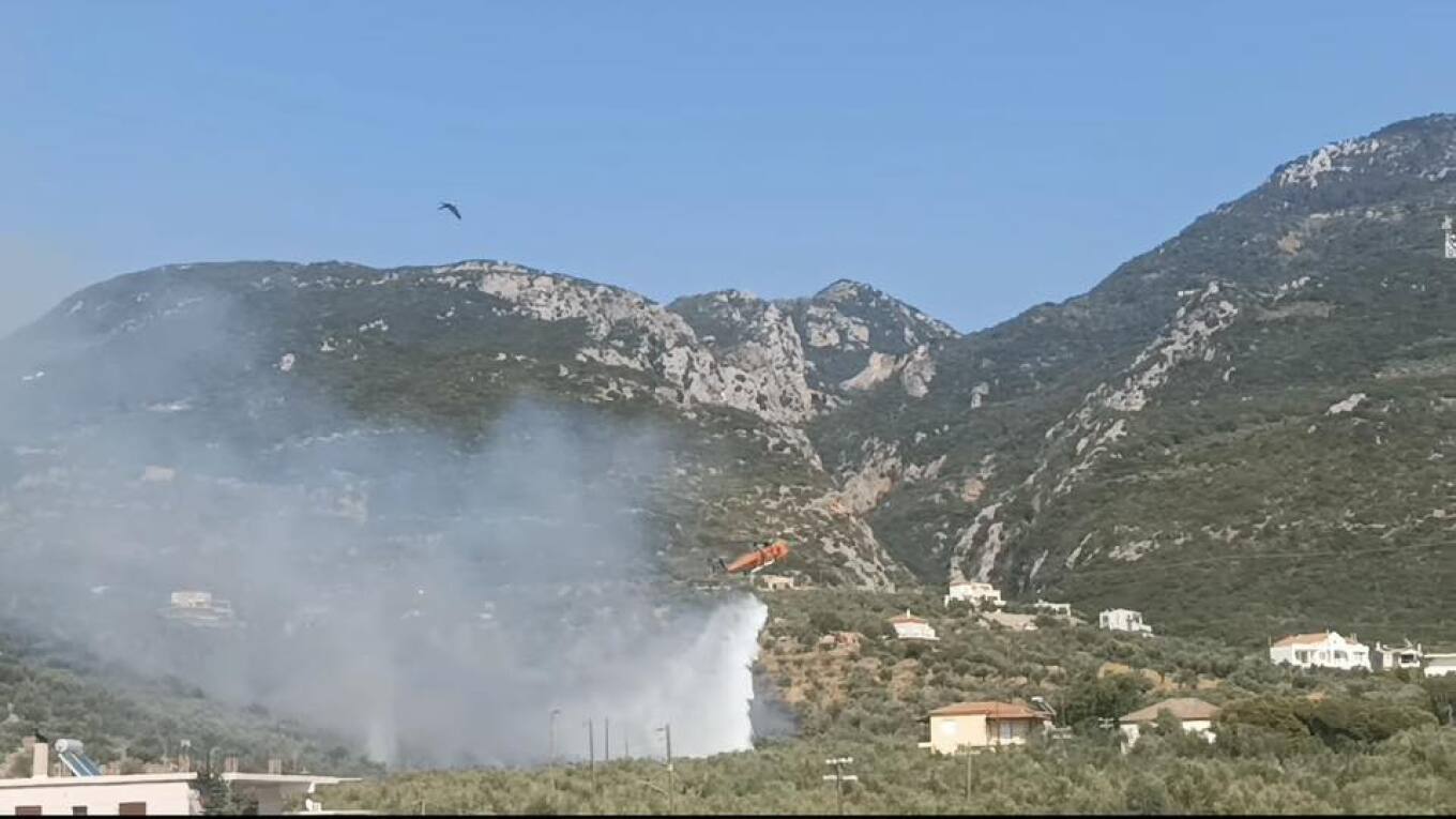 Φωτιά ξέσπασε στα Ριζά Μεσσηνίας