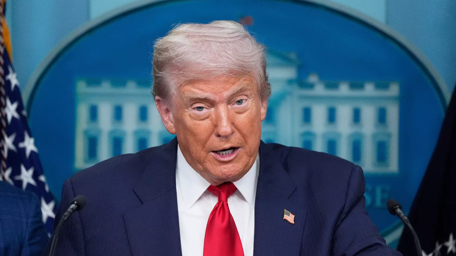 WSJ: «Τι είπε στους Ευρωπαίους ο Ν.Τραμπ – Δεν θα εμπλακεί το ΝΑΤΟ σε εγγυήσεις ασφαλείας»