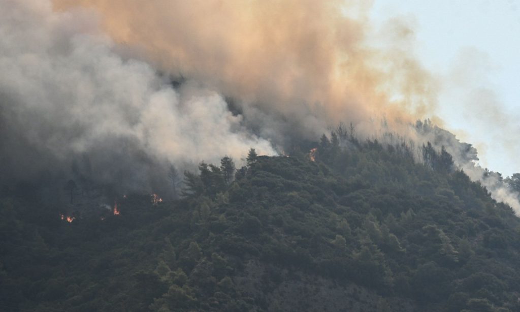 Φωτιά στην Πάτρα: «Θα καίει η πόλη – Η κατάσταση είναι τραγική» λέει ο αντιδήμαρχος 