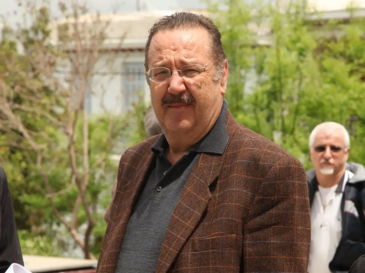 Τ.Κωστής: «Χαίρομαι που μεγαλώνω και ζω όλες τις ηλικίες – Θέλω να πεθάνω όρθιος και όχι κατάκοιτος»