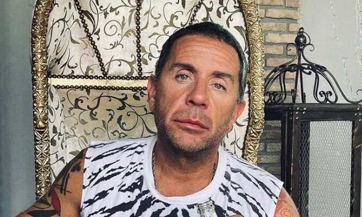 Γ.Μαζωνάκης: «Κάποια μέλη της οικογένειάς του προσπαθούν να τον καταστρέψουν» λέει ο κουμπάρος του