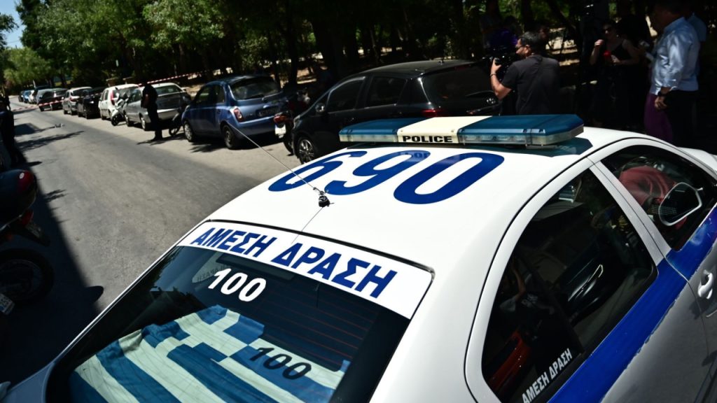 Ηλεία: «Ο δράστης ήταν οπλισμένος και είχε κλειστεί στο δωμάτιο» είπε η γυναίκα για την διάρρηξη με τα 150.000 ευρώ