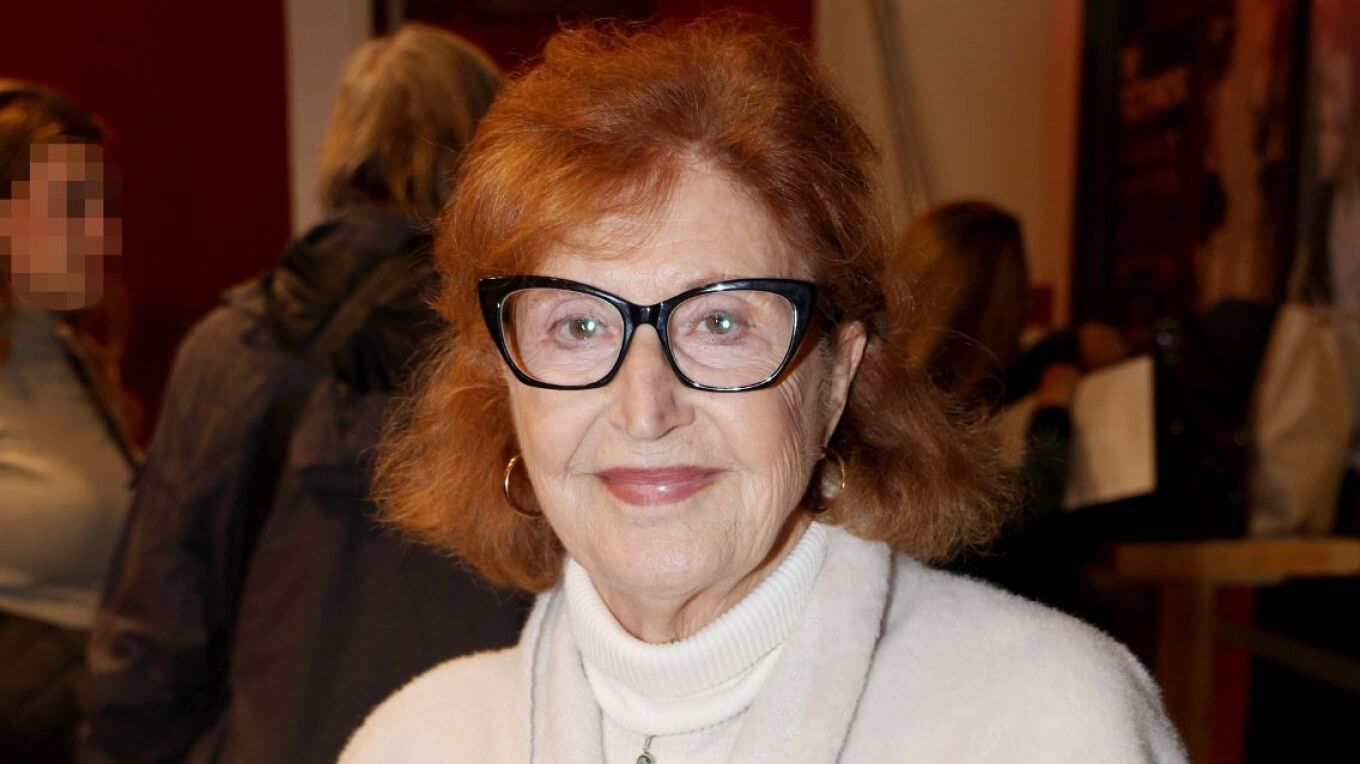 Συγγενείς και φίλοι λένε το «τελευταίο» αντίο στην Σοφία Σεϊρλή στο αποτεφρωτήριο Ριτσώνας