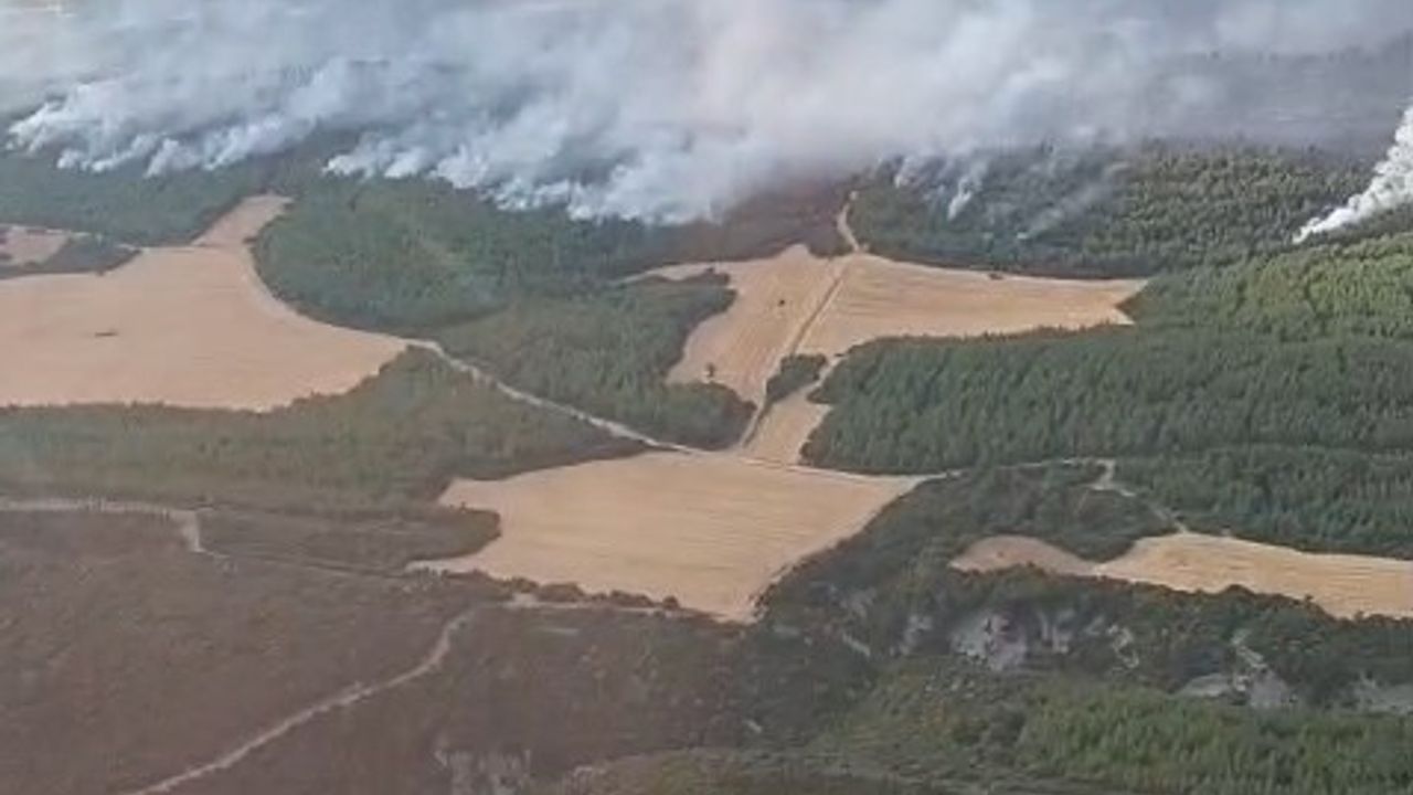 Μεγάλες φωτιές στην  βορειοδυτική Τουρκία: Εκκενώθηκαν  7 οικισμοί