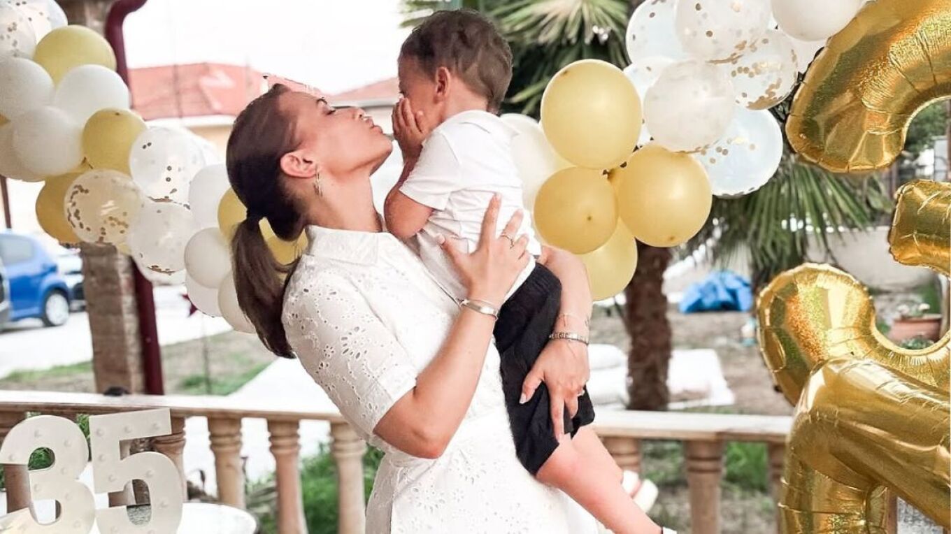 Η Λάουρα Νάργες έγινε 35 ετών και το γιόρτασε με τα αγαπημένα της πρόσωπα – Δείτε φωτογραφίες