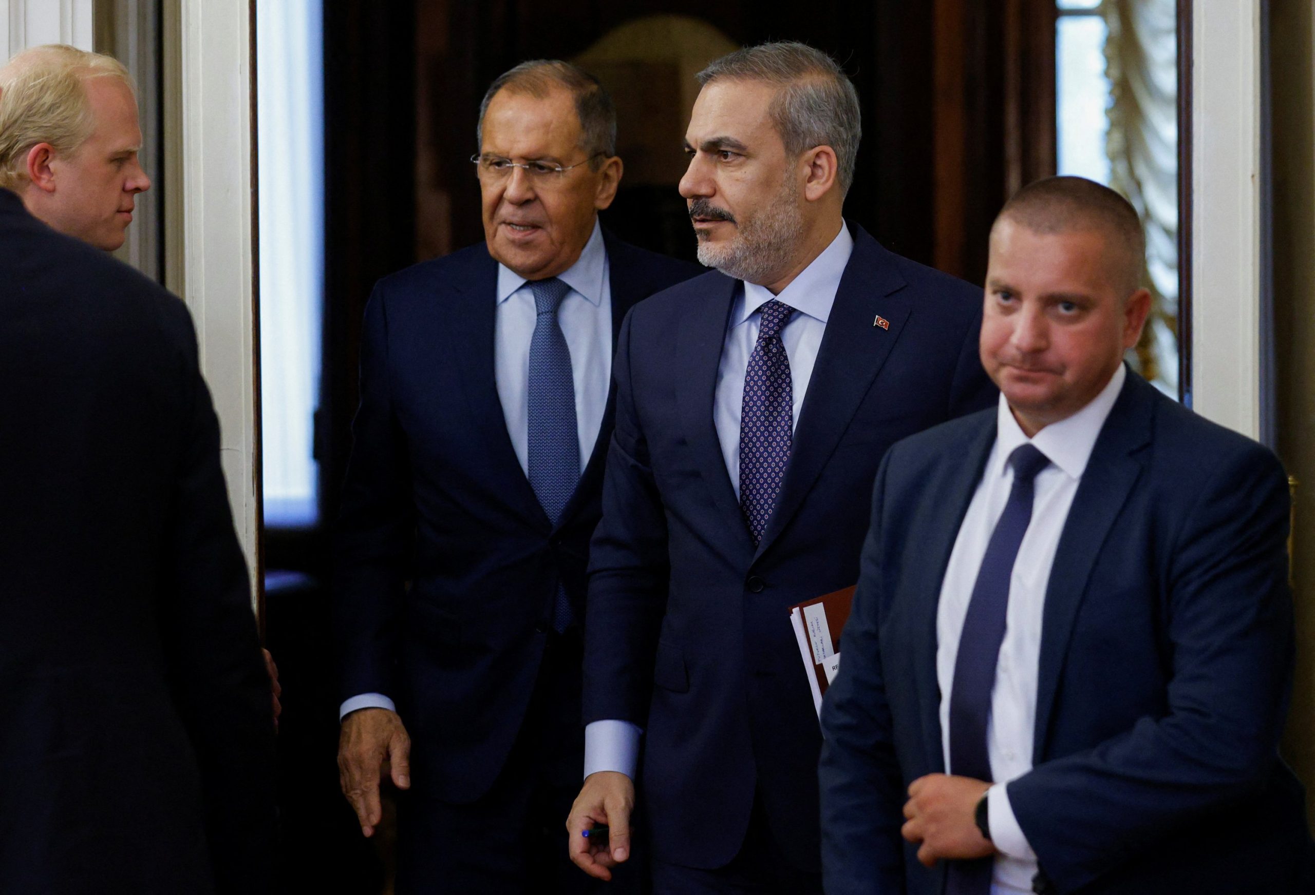 Τηλεφωνική επικοινωνία Σ.Λαβρόφ με Χακάν Φιντάν και Πίτερ Σιγιάρτο στον απόηχο της συνάντησης Τραμπ – Πούτιν