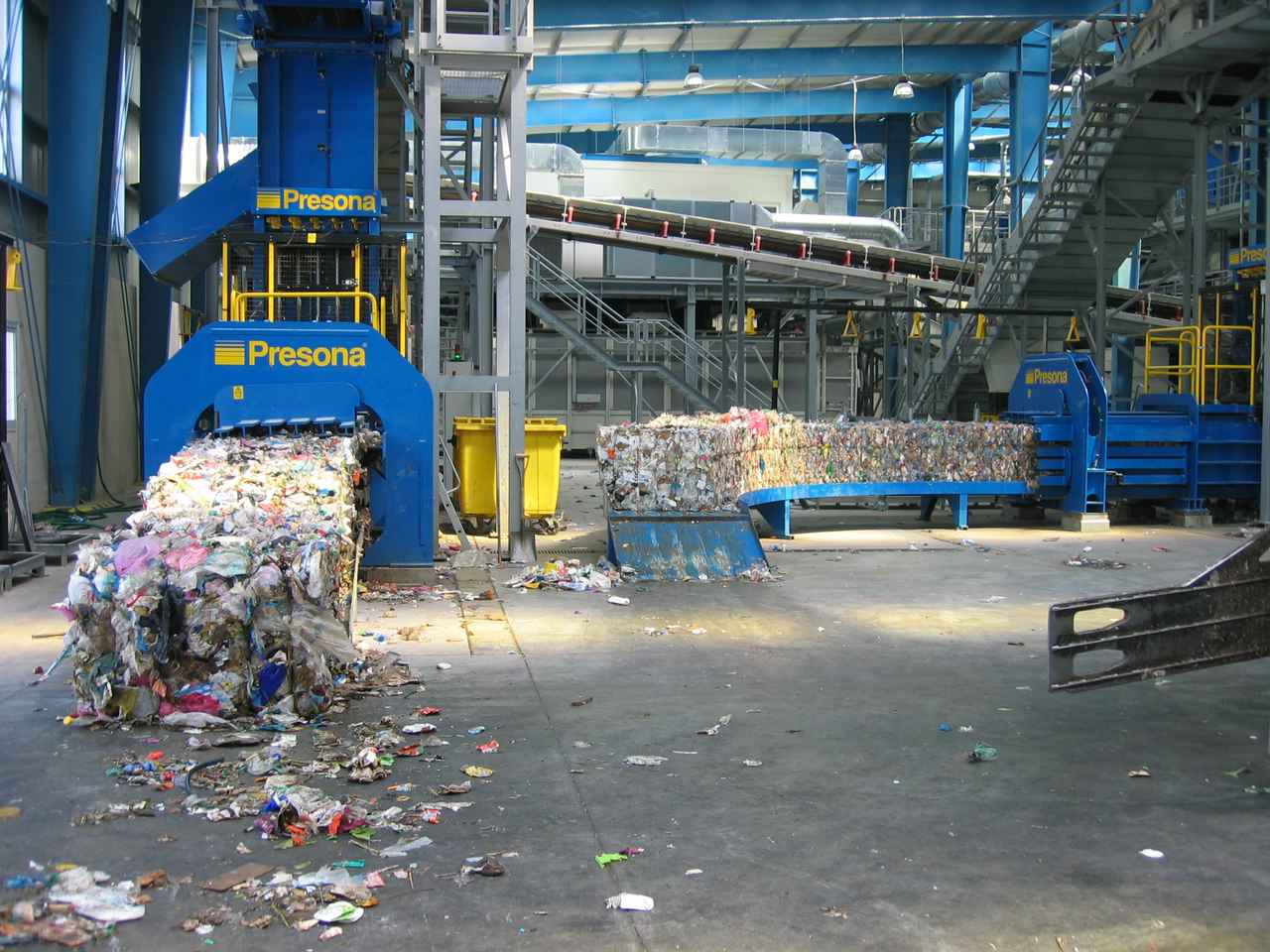 Το μεγάλο κόλπο των εταιρειών «ανακύκλωσης»: «Ανακυκλώνουν» τις επιδοτήσεις και στο τέλος καίγονται τα εργοστάσια!