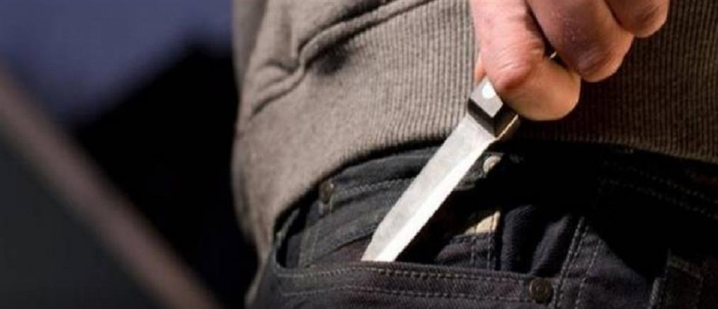 Κρήτη: Οδηγείται στον εισαγγελέα Βούλγαρος που αποπειράθηκε να σκοτώσει με 10 μαχαιριές την σύντροφό του