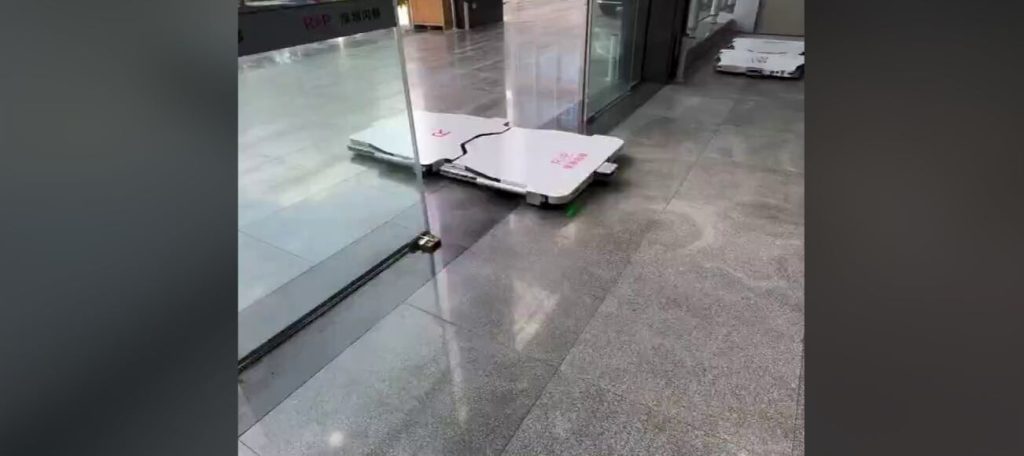 Παρκαδόρος-ρομπότ: Το τέλος των παρκαδόρων όπως τους ξέραμε (βίντεο)