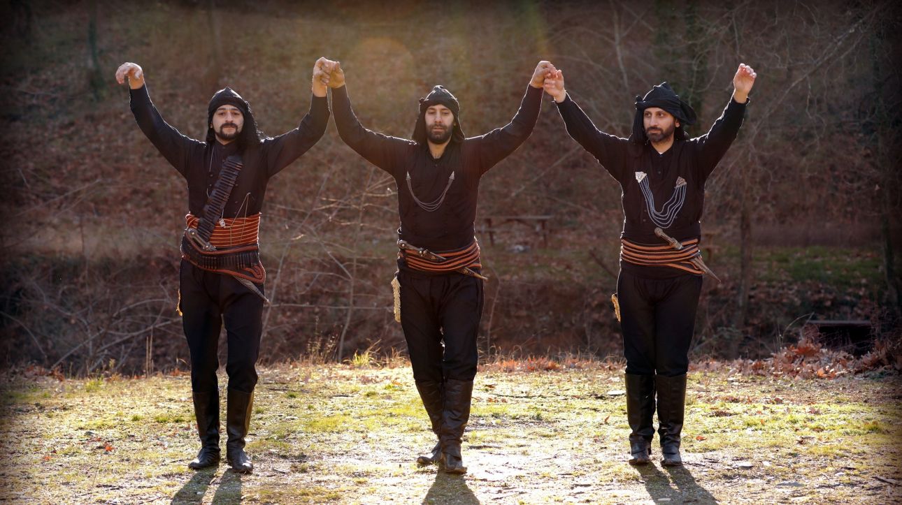 «Ανεπιθύμητο πρόσωπο» Έλληνας στην Τουρκία που χόρεψε παραδοσιακούς ποντιακούς χορούς στην Τραπεζούντα!