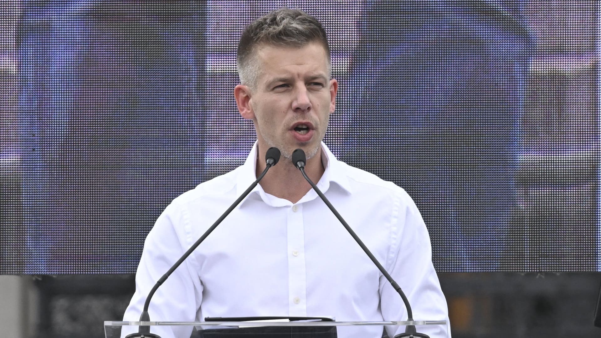 Ουγγαρία; Την αντιπολίτευση την ενοχλεί η… Ρωσία