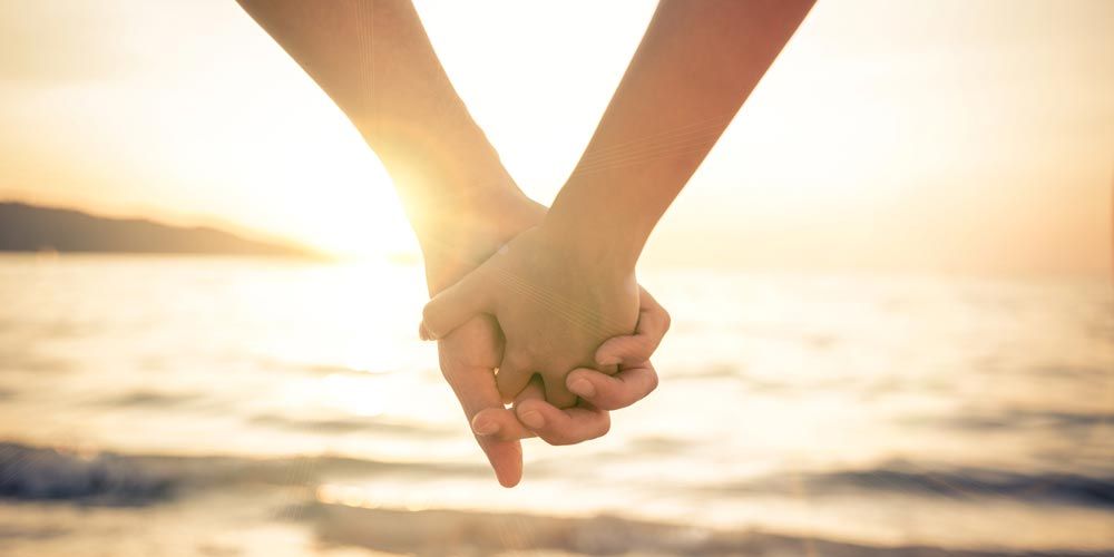 Δύο συνηθισμένες συμπεριφορές που μπορούν να καταστρέψουν τη σχέση σας