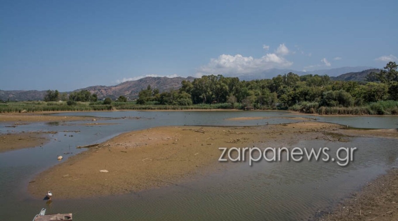 Σχεδόν εξαφανισμένη η λίμνη Αγιάς στα Χανιά: Στέρεψαν τα νερά της – Δείτε φωτογραφίες