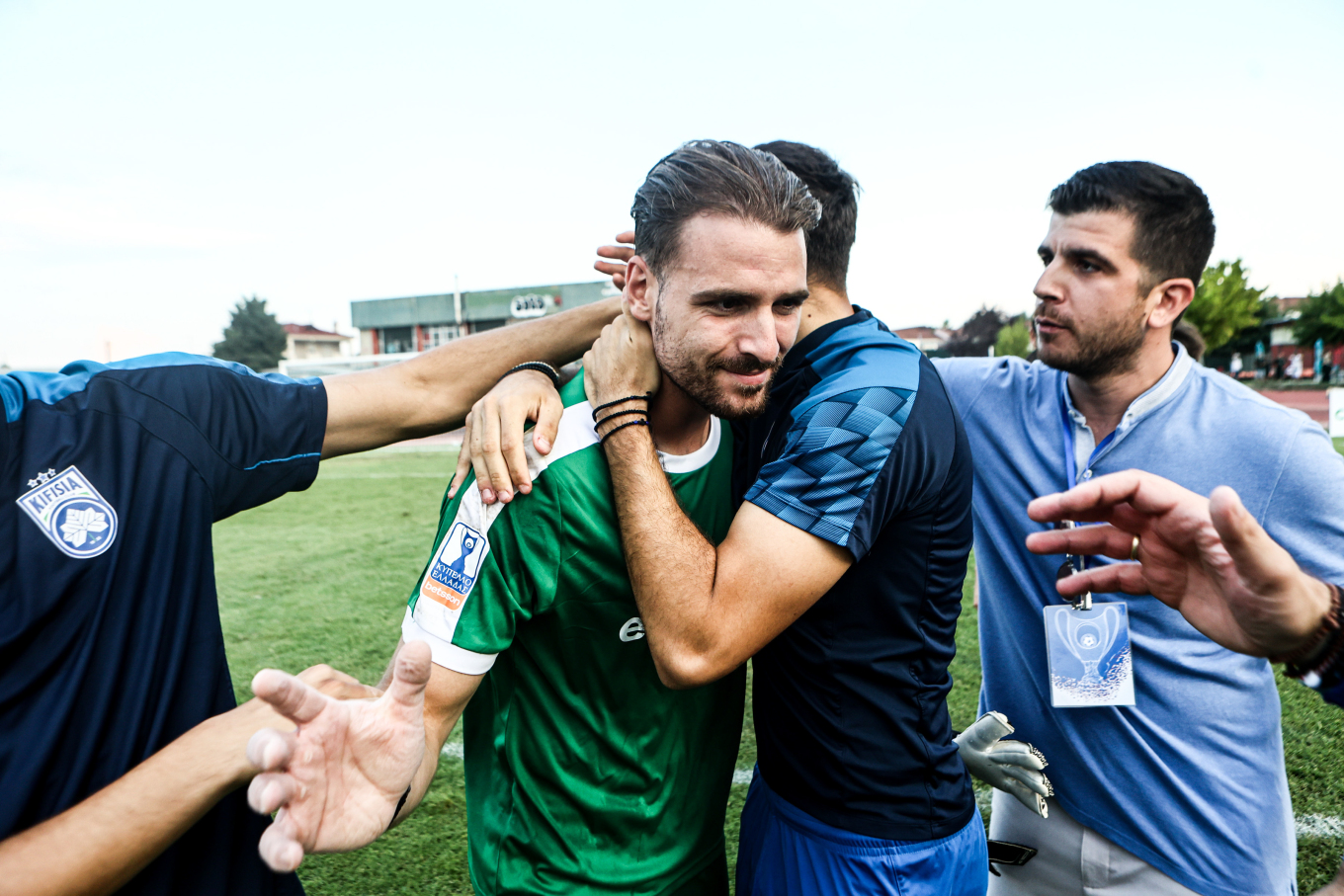 Ο Ξενόπουλος «καθάρισε»: Έπιασε τρία πέναλτι με… μισό πόδι και έστειλε την Κηφισιά στην επόμενη φάση του Κυπέλλου