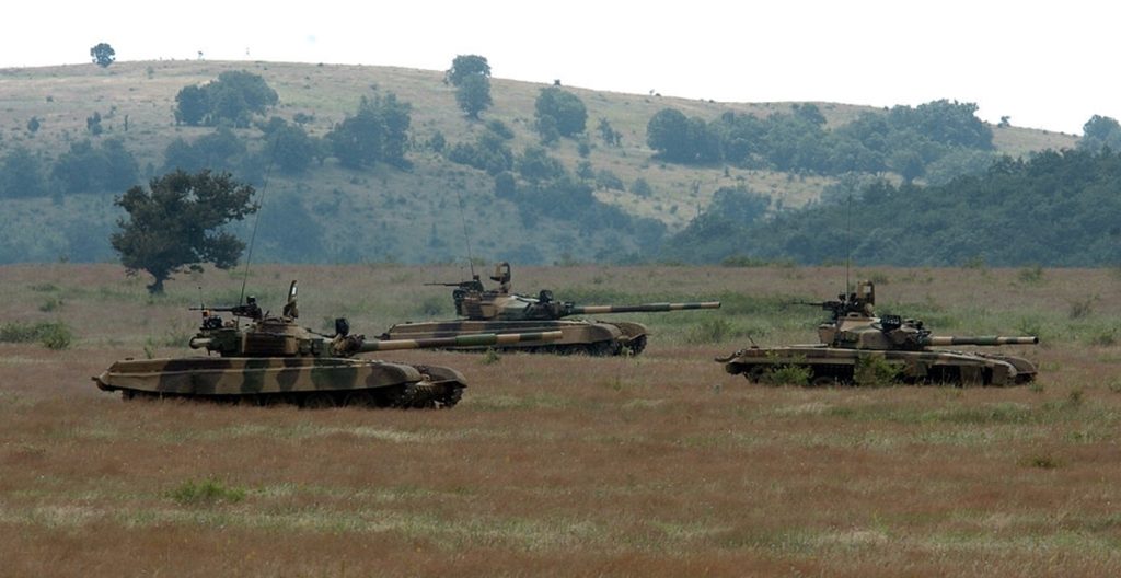 Βουλγαρικό T-72 με Ουκρανούς στρατιώτες έγινε «σκόνη» από ρωσικά πυρά – Δείτε βίντεο