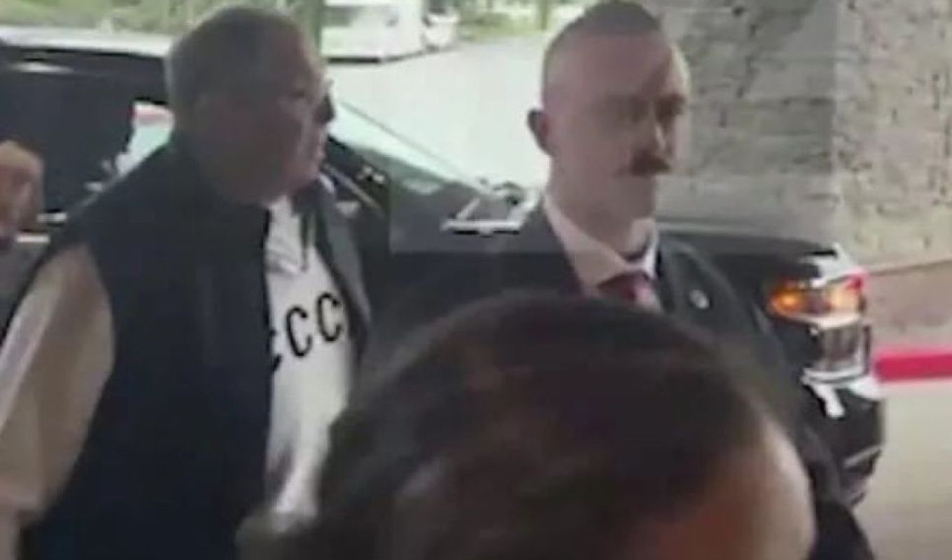 Σ.Λαβρόφ: «Στον Μ.Ρούμπιο άρεσε το φούτερ με την επιγραφή “ΕΣΣΔ” που φόρεσα στην Αλάσκα»