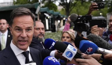 Μαρκ Ρούτε: «Δεν συζητήσαμε την ένταξη της Ουκρανίας στο ΝΑΤΟ, ούτε την παρουσία στρατευμάτων μας εκεί» (βίντεο)