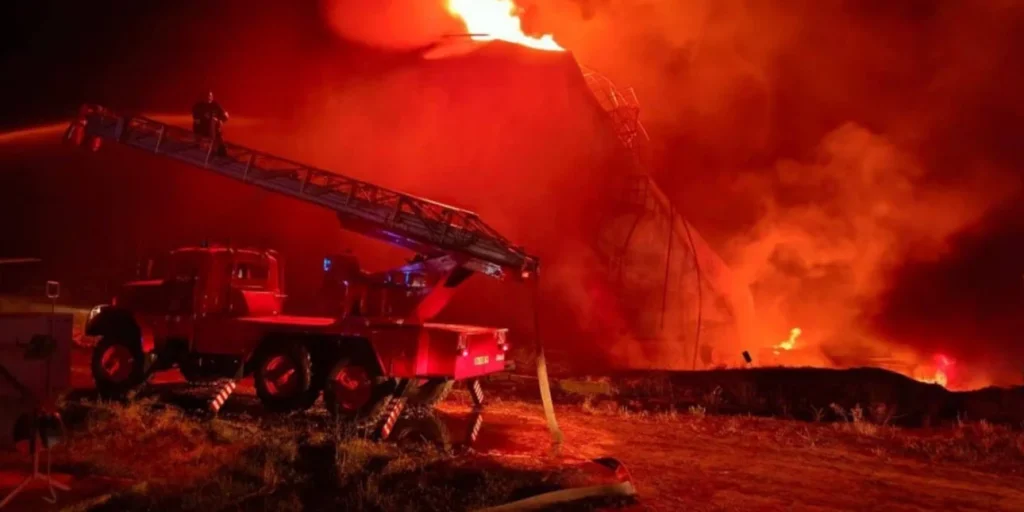 Μαζικά ρωσικά πλήγματα σε ενεργειακές και λιμενικές εγκαταστάσεις στο Ιζμαήλ της Οδησσού (βίντεο)