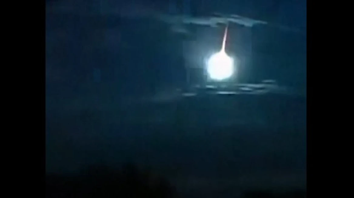 Βίντεο: Η στιγμή που μεγάλος μετεωρίτης διασχίζει τον ουρανό της Ιαπωνίας – «Η νύχτα έγινε μέρα»