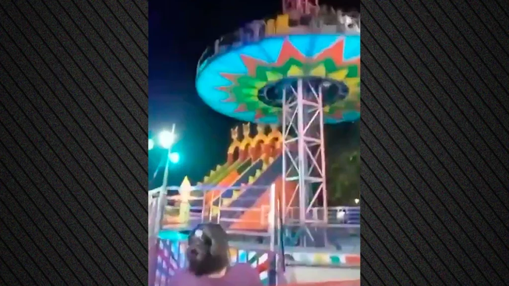 Ινδία: H τρομακτική στιγμή που περιστρεφόμενος δίσκος σε λούνα παρκ πέφτει από ύψος 15 μέτρων! – Δείτε βίντεο