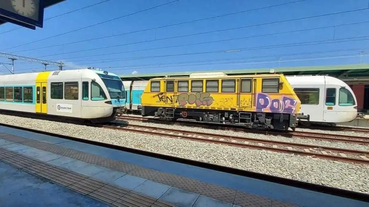 Ακινητοποιήθηκε συρμός του Προαστιακού που εκτελούσε το δρομολόγιο Αίγιο – Κιάτο λόγω μηχανικής βλάβης