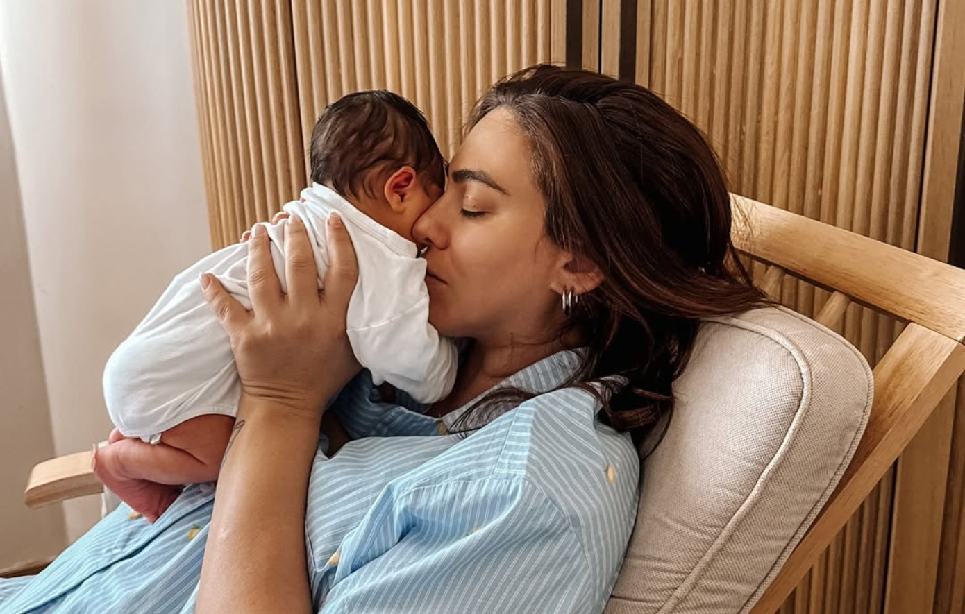 Ευρυδίκη Βαλαβάνη: «Η μητρότητα είναι ό,τι πιο δύσκολο έχω κάνει στη ζωή μου, αλλά είναι κάτι μαγικό» (βίντεο)