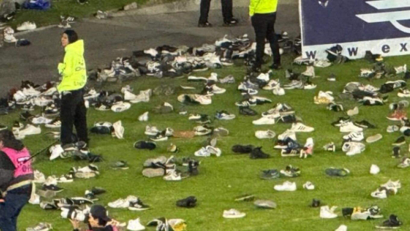 Κολομβία: Παράπονα και γκρίνια για την αγωνιστική κατάσταση της Μιγιονάριος – Πέταξαν παπούτσια στο γήπεδο (βίντεο)