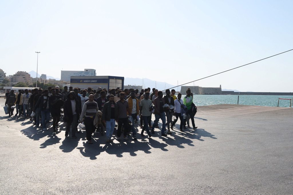 Άλλη μία καραβιά με 65 παράνομους αλλοδαπούς εντοπίστηκε ανοιχτά της Γαύδου