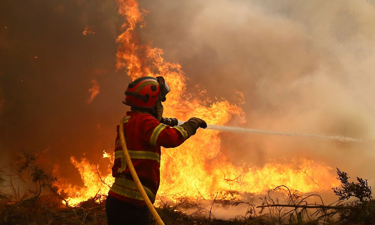 Πορτογαλία: Μαίνεται για 10η ημέρα η μεγαλύτερη πυρκαγιά που έχει καταγραφεί ποτέ στη χώρα