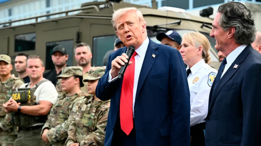 Ο Ν.Τραμπ δήλωσε ότι θα αναπτύξει στρατό σε Σικάγο και Νέα Υόρκη – Τα «έψαλε» στην δήμαρχο της Ουάσιγκτον