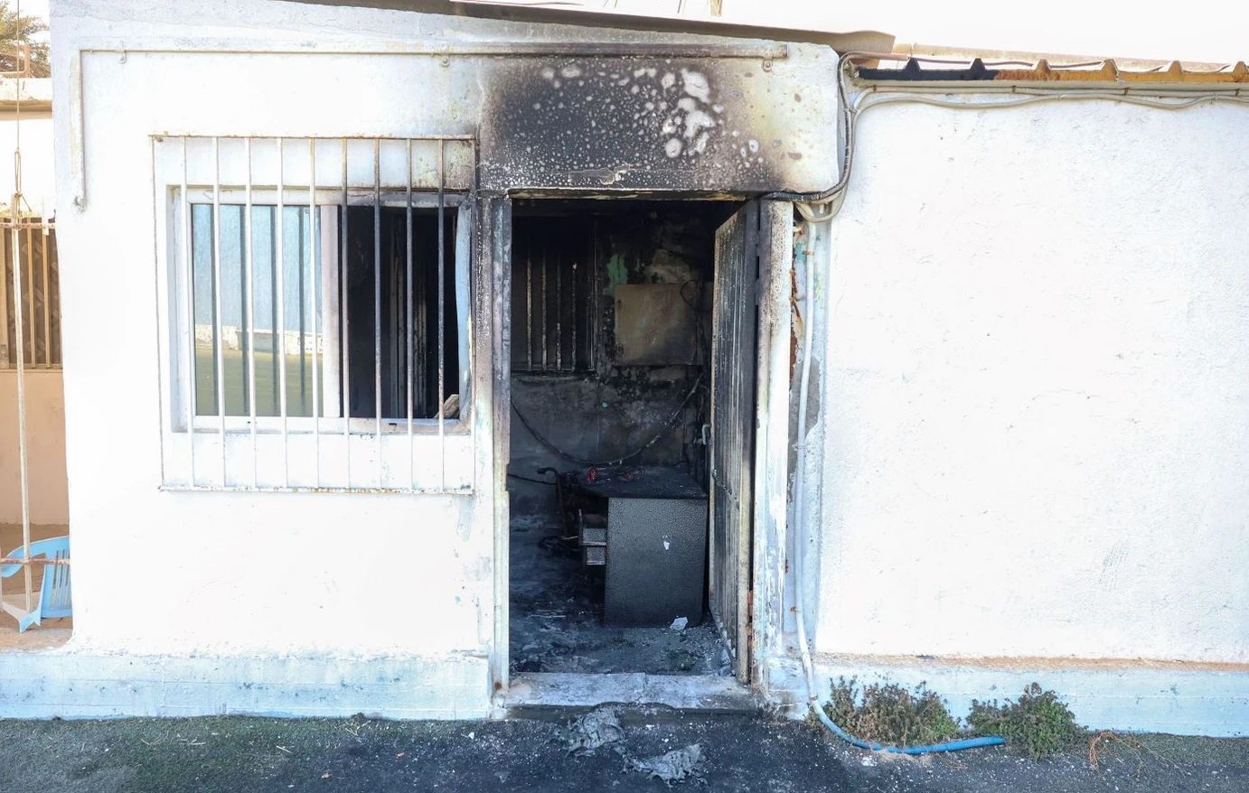 Αμμουδάρα: Επειγόντως μεταφέρονται στο Θριάσιο οι εγκαυματίες από την πυρκαγιά που ξέσπασε στα αποδυτήρια γηπέδου