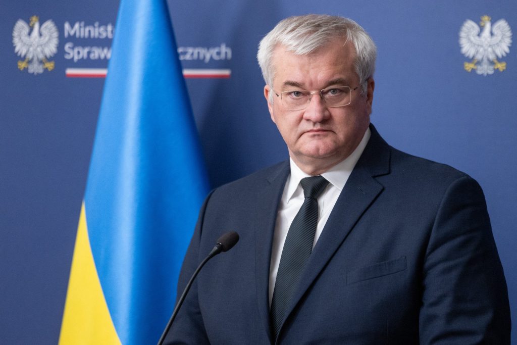 Ουκρανός ΥΠΕΞ για Λαβρόφ: «Ο άνθρωπος που κάθεται στην ίδια καρέκλα επί 21 χρόνια,δίνει διάλεξη περί νομιμότητας»