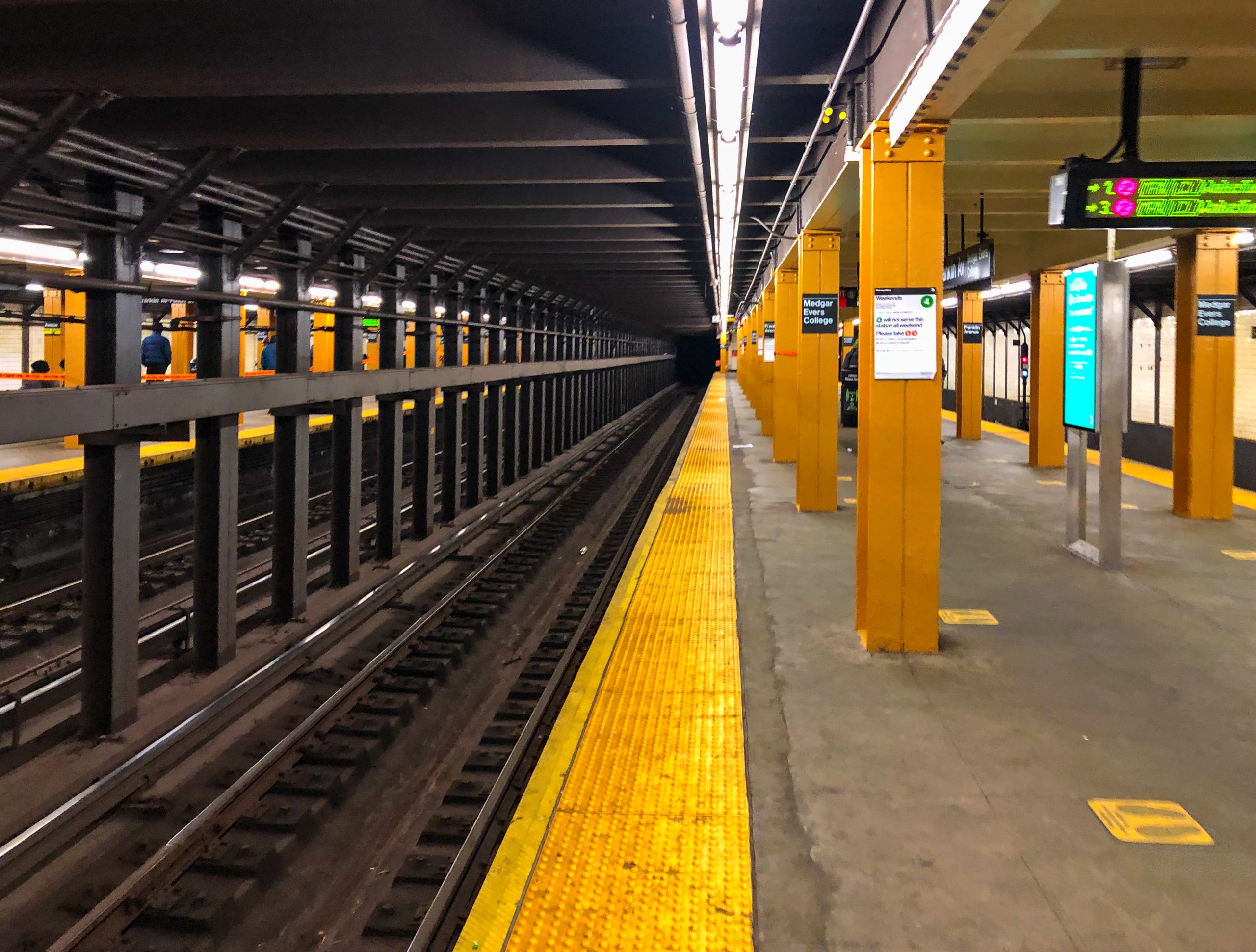 Νέα Υόρκη: Του επιτέθηκε με μαχαίρι δεν υπολόγισε όμως το… skateboard