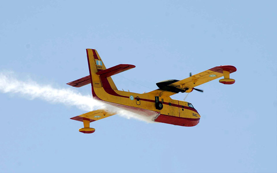 Στην Πορτογαλία επιχειρούν ελληνικά Canadair
