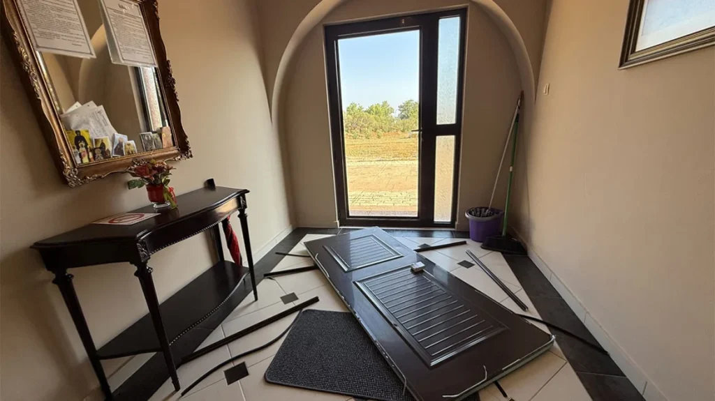 Χανιά: Άγνωστοι βανδάλισαν τους νοσοκομειακούς ξενώνες της Ιεράς Μητρόπολης Κυδωνίας και Αποκορώνου (φωτο)