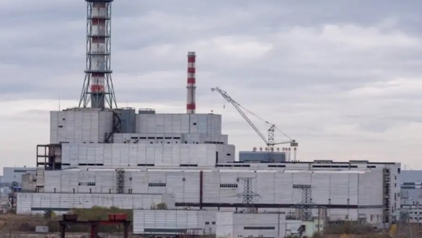 Η Ρωσία κατέρριψε drone στο Κουρσκ – Ξέσπασε φωτιά στον πυρηνικό σταθμό της περιοχής