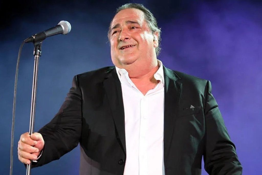 Β.Καρράς: Ο στιχουργός Γ.Μαλλιάς αποκάλυψε πώς έγραψε το τραγούδι «απ’ τον βορρά μέχρι τον νότο»