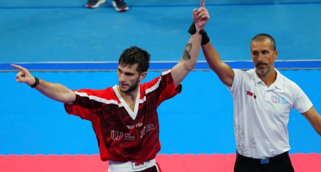 Στην «κορυφή» του κόσμου ο Δ.Οικονόμου: Κατέκτησε το χρυσό μετάλλιο στο τουρνουά kickboxing World Boxing