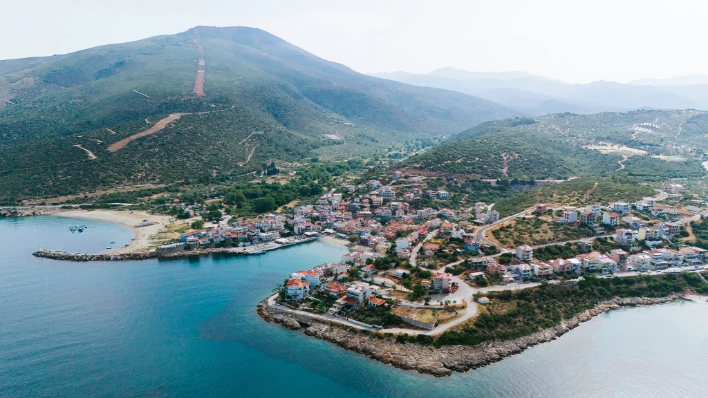 5+1 «κρυφές» παραλίες στην Βόρεια Ελλάδα που αξίζει να επισκεφθείς