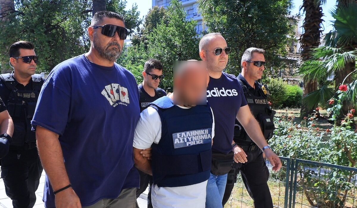 Δολοφονία 36χρονης στον Βόλο: Ο 13χρονος γιος όρμηξε στον πατέρα του και προσπάθησε να τον σταματήσει