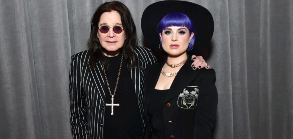 «Ασεβές καθίκι»: H αντίδραση της Κ.Όσμπορν σε σχόλιο μαχήτριας του WWE για τον πατέρα της