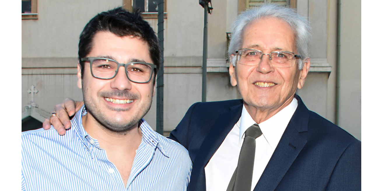 Λ.Κωνσταντάρας: Η άγνωστη φωτογραφία που δημοσίευσε με τον πατέρα του στον στρατό – Τι αποκάλυψε