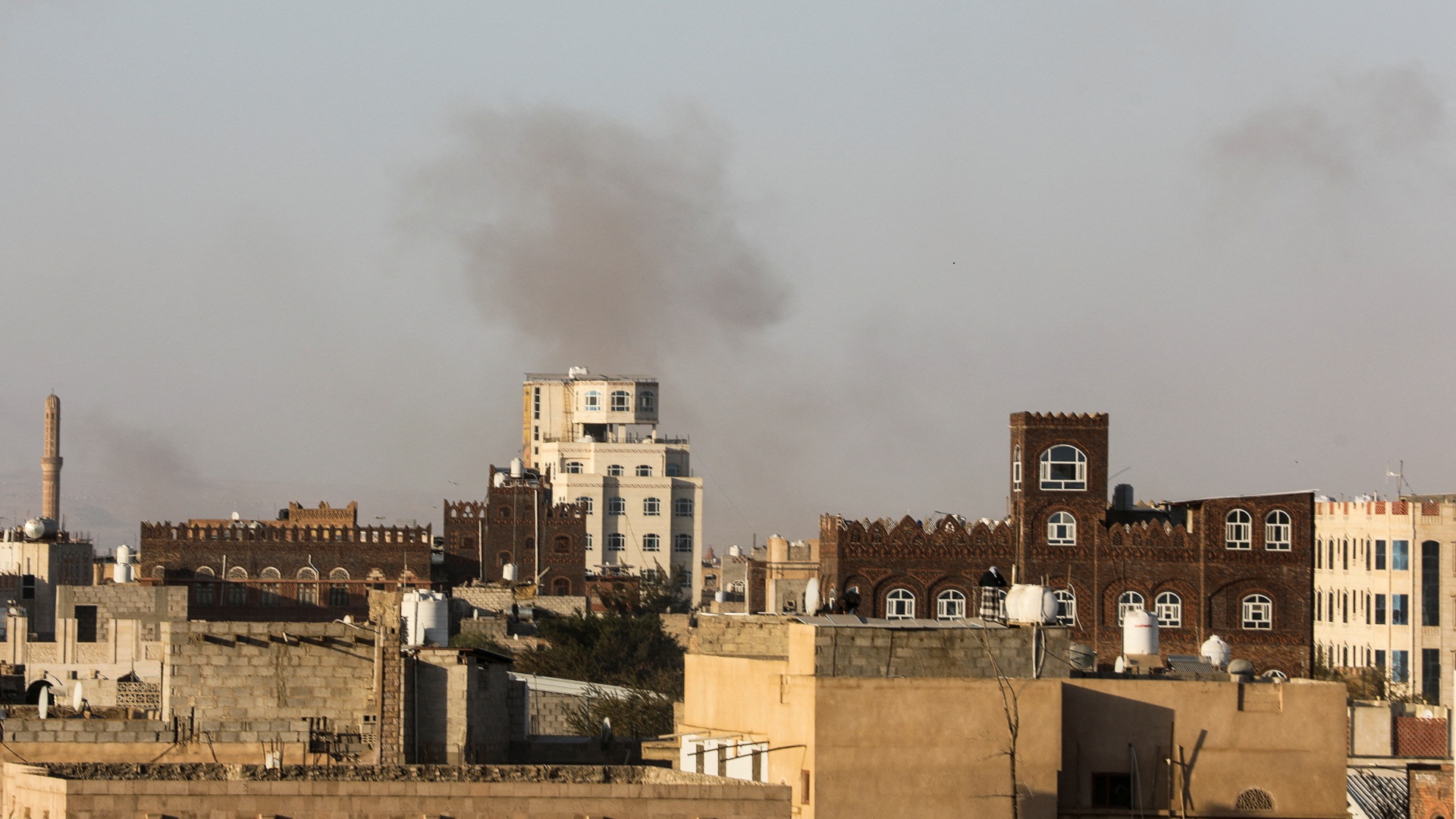 Υεμένη: Τουλάχιστον 10 νεκροί και 100 τραυματίες από τους βομβαρδισμούς του Ισραήλ