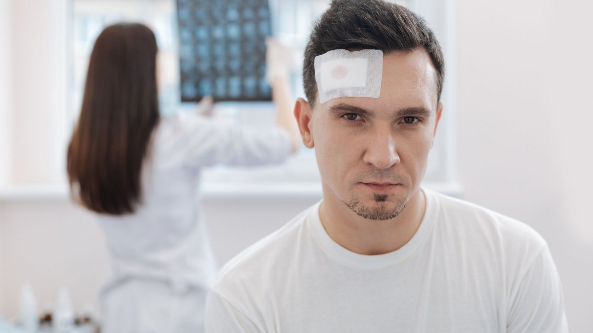 Τα κτυπήματα στο κεφάλι μπορεί να αυξάνουν τον κίνδυνο εμφάνισης καρκίνου του εγκεφάλου